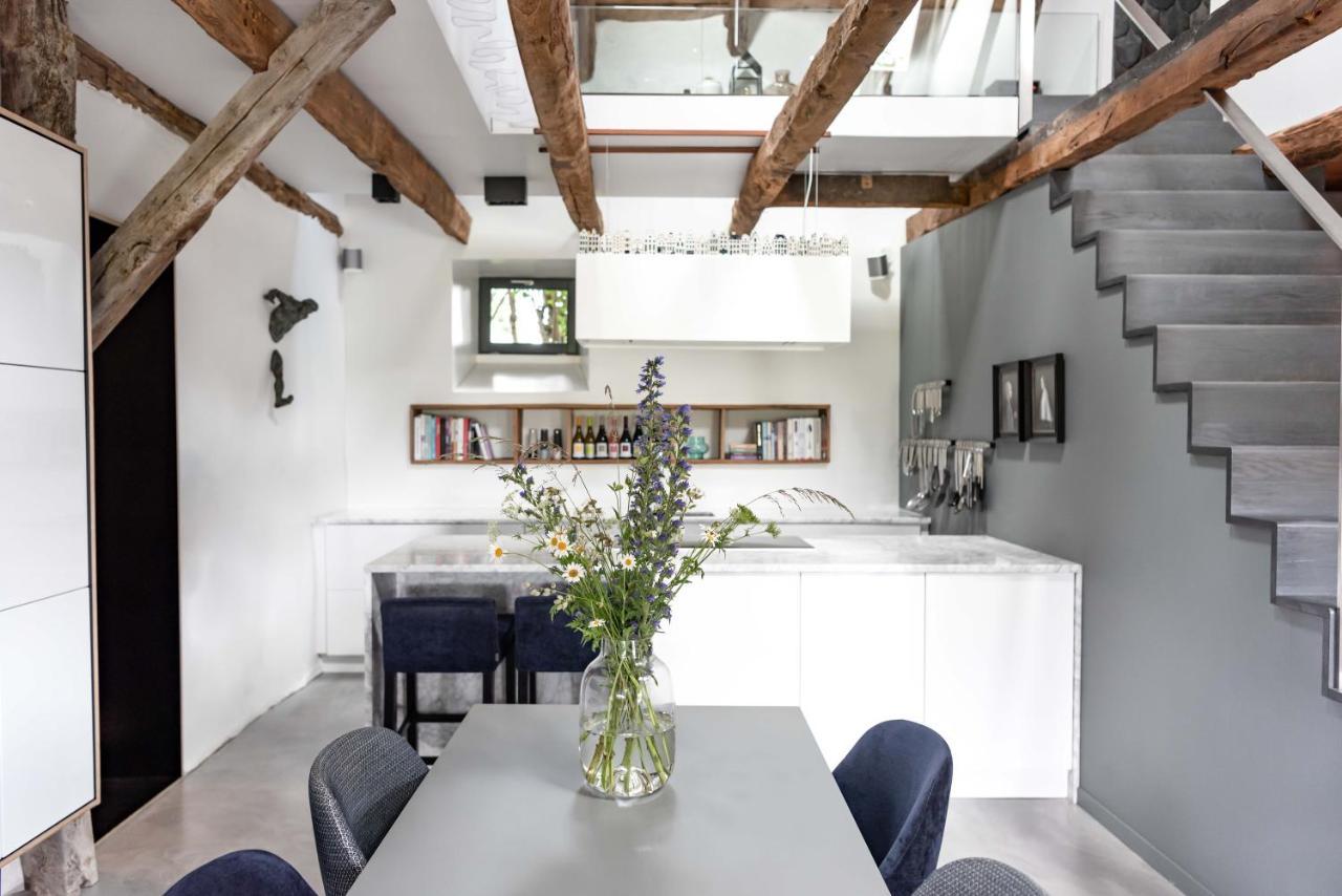 Maison De La Bonne Vie Therondels Buitenkant foto